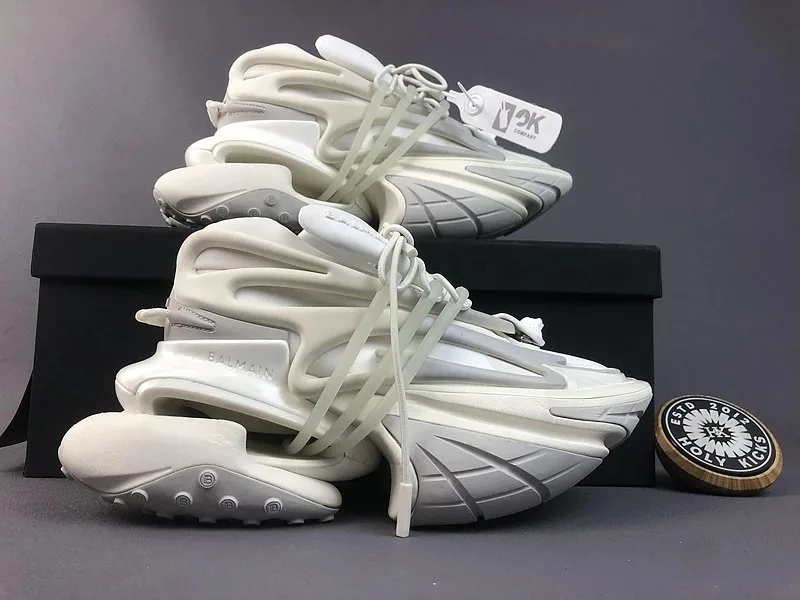 Balmain white lifestyle sneakers
