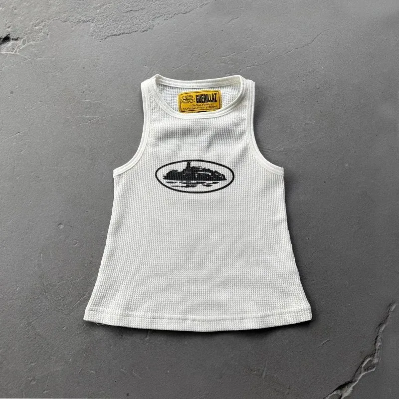 Sleeveless T-shirt