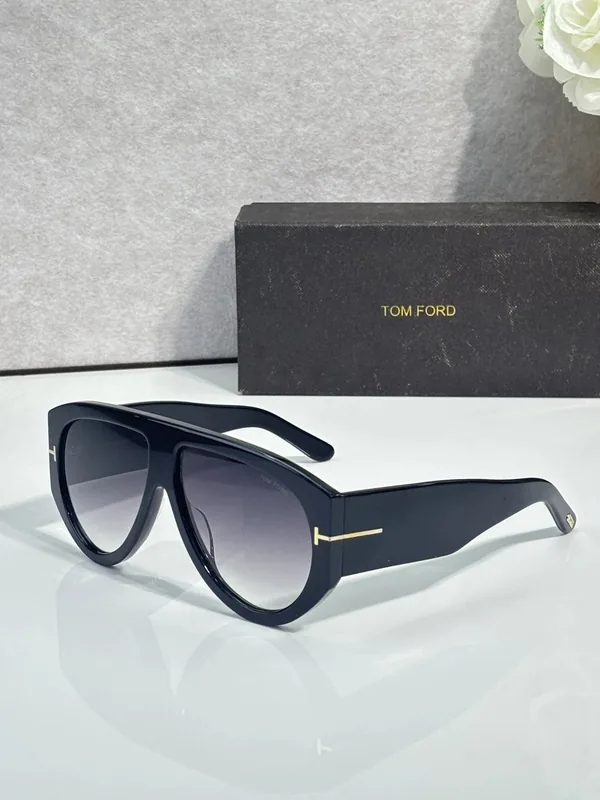 Tom Ford FT1044 Sunglasses 60-13