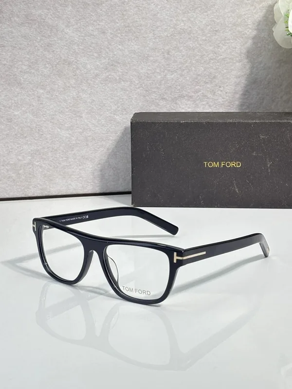 Tom Ford FT5902 Sunglasses 57-18