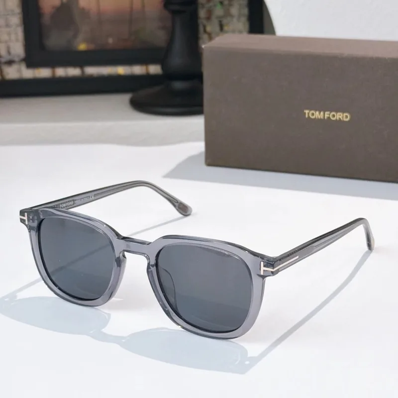 Tom Ford TF0975 Sunglasses 52-23-145