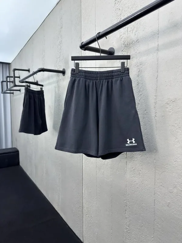 UA Shorts Women Ver.A