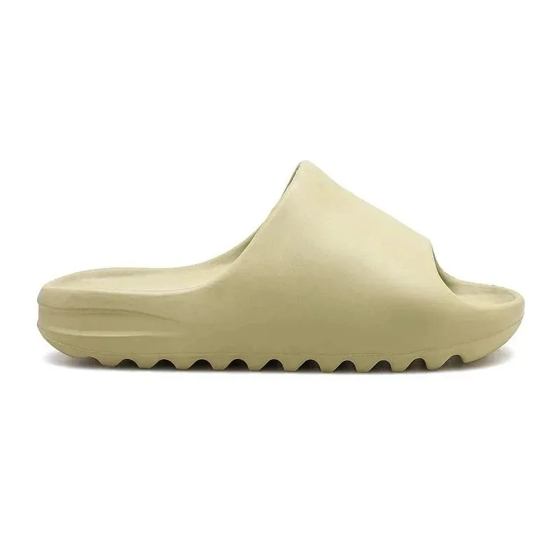 Adidas Yeezy Classic Sneakers — Photo 9