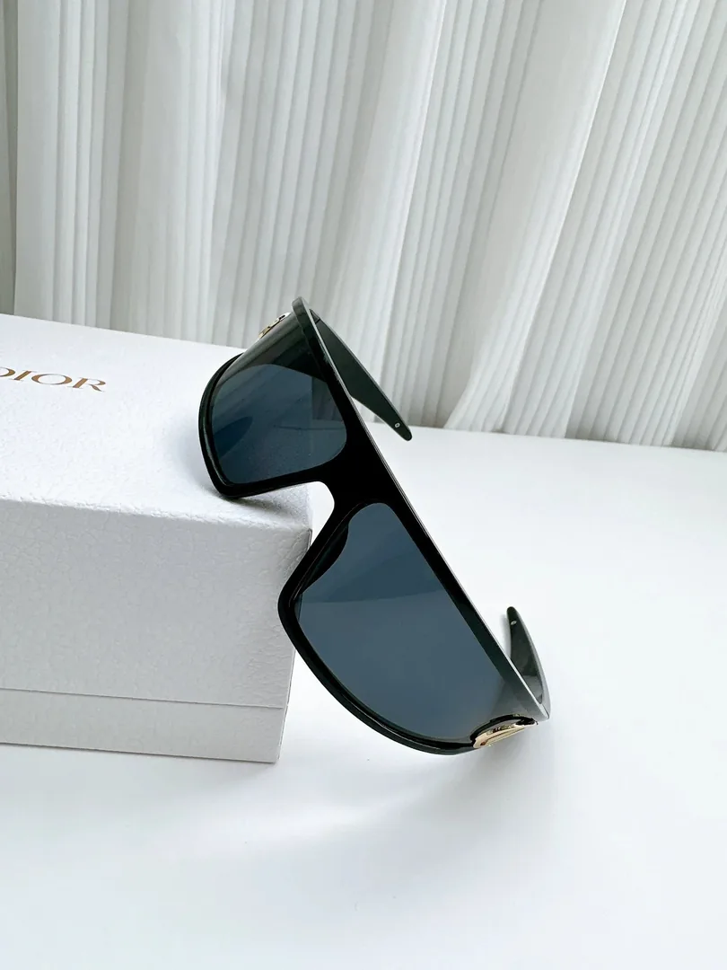 M1U Sunglasses — photo 9