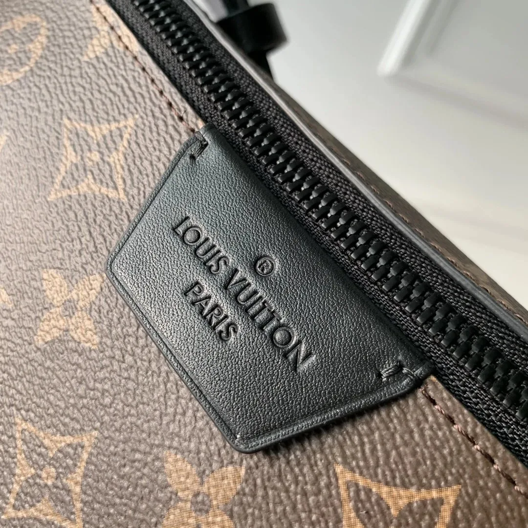 Louis Vuitton Moon Crossbody Bag — photo 11