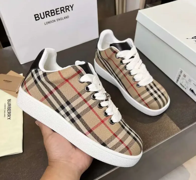 Burberry Vintage Check Sneaker White Athletic Sneakers — Photo 7