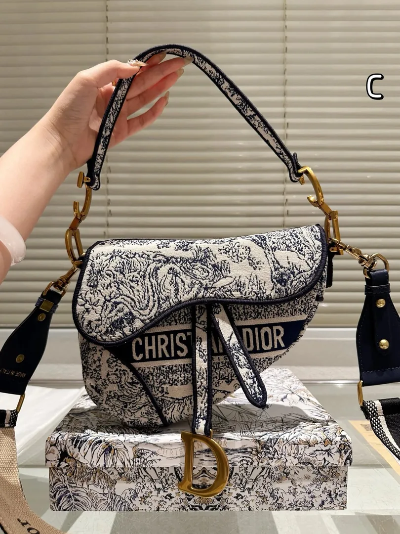 Dior Saddle Bag — Photo 14