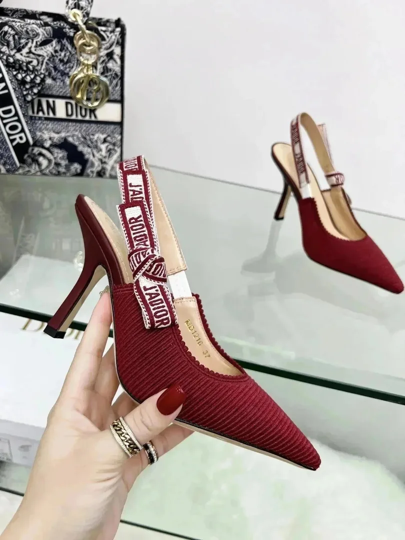 High Heels — Photo 4