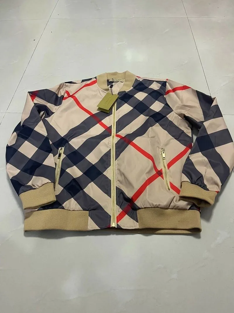 Burberry Jacket — Photo 14