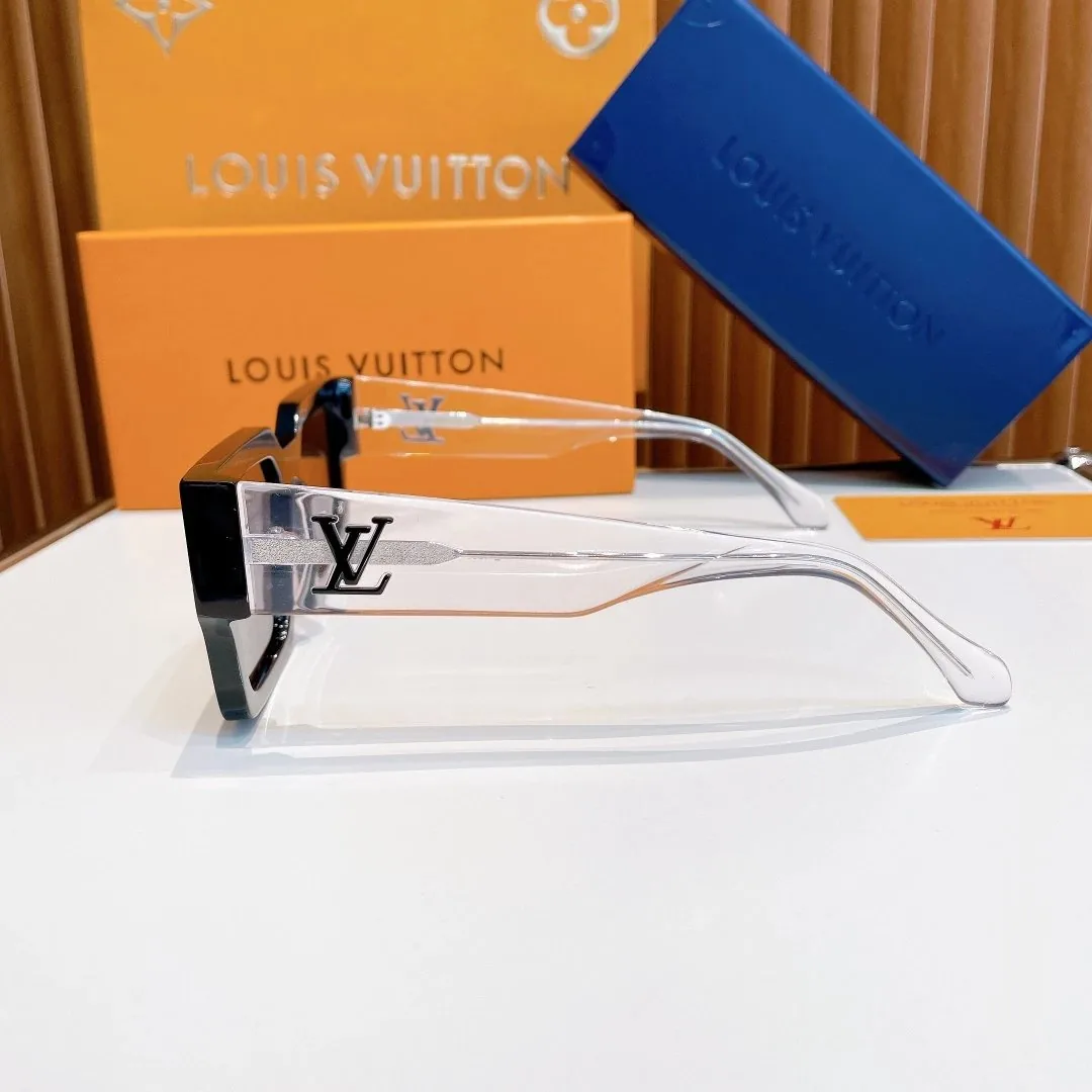 Runway Sunglasses — QC