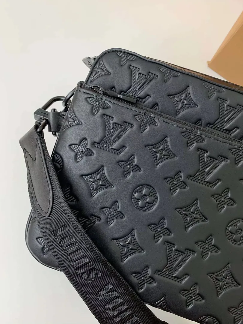 Louis Vuitton Trio Messenger Bag — photo 4