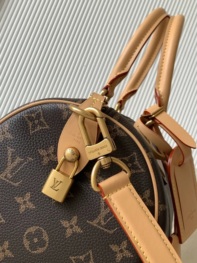 Louis Vuitton Speedy Bandouliere 30 Bag — Photo 7
