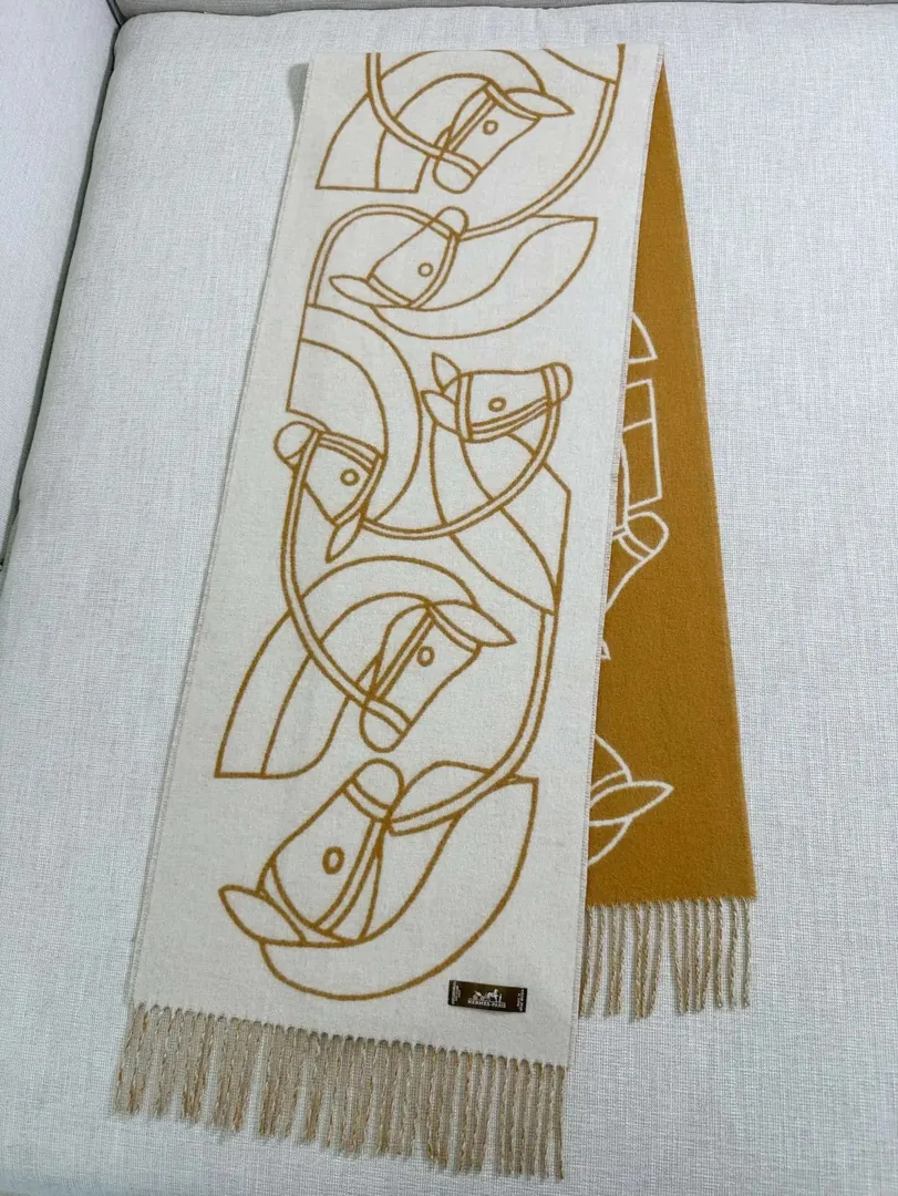 Equestrian Interlock Cashmere Scarf — Photo 6