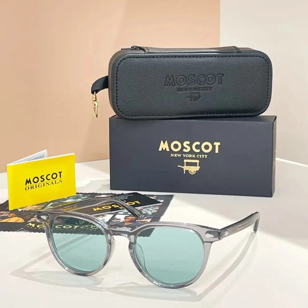 Moschino Accessory — Photo 12