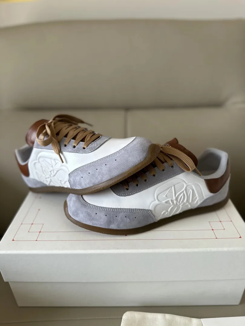 Alexander McQueen Grey Knit Athletic Sneakers — Photo 10