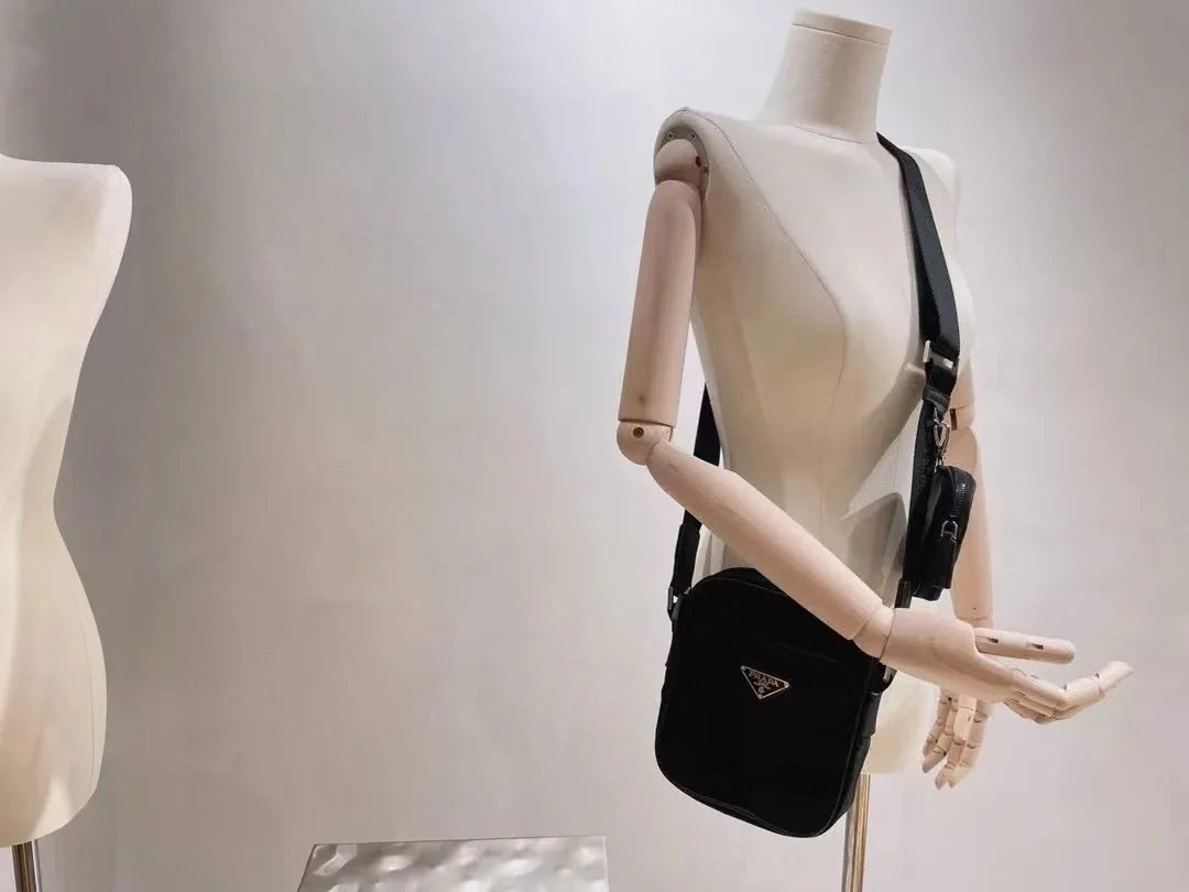 Prada Leather Handbag — photo 9