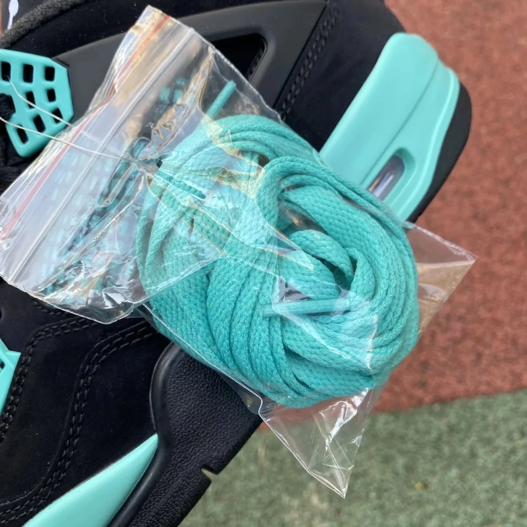 Tiffany & Co. X Air Jordan 4 — photo 9