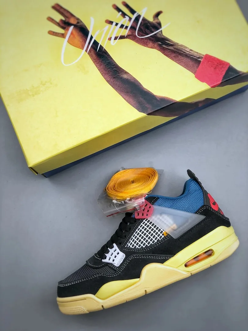 Jordan 4 Union LA Off Noir Sneakers — photo 11