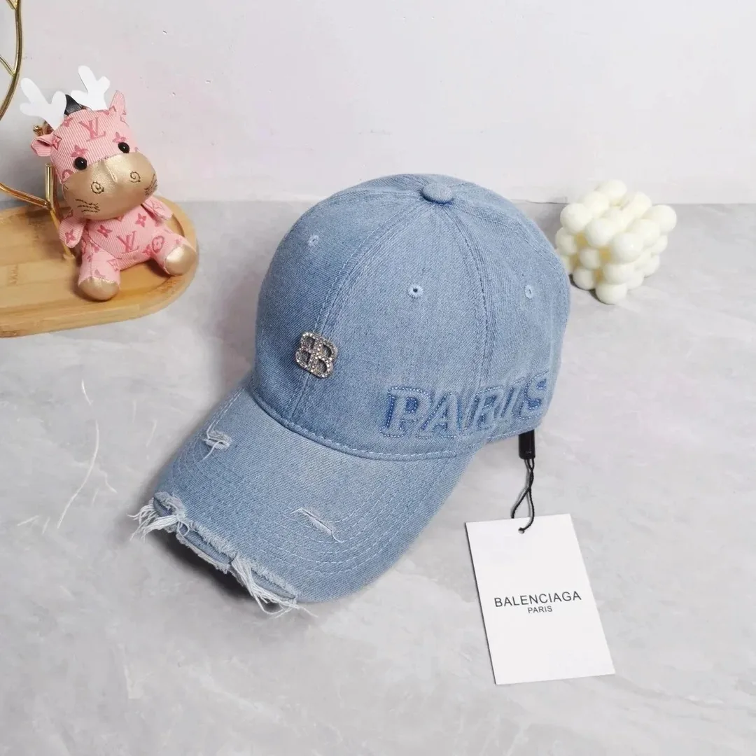 Balenciaga Allover Logo Baseball Cap — Photo 12