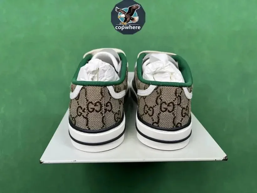 Gucci Sneakers — QC