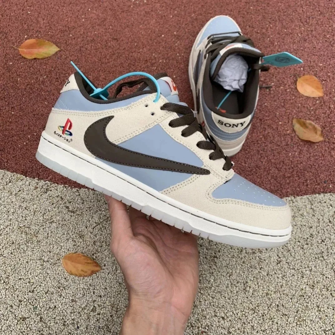 Nike SB Dunk Low Travis Scott Lace-Up Runners