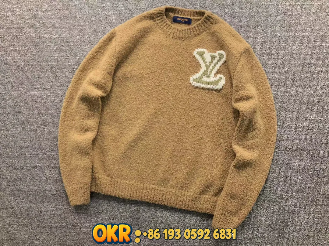 Crewneck Pullover Sweater — QC
