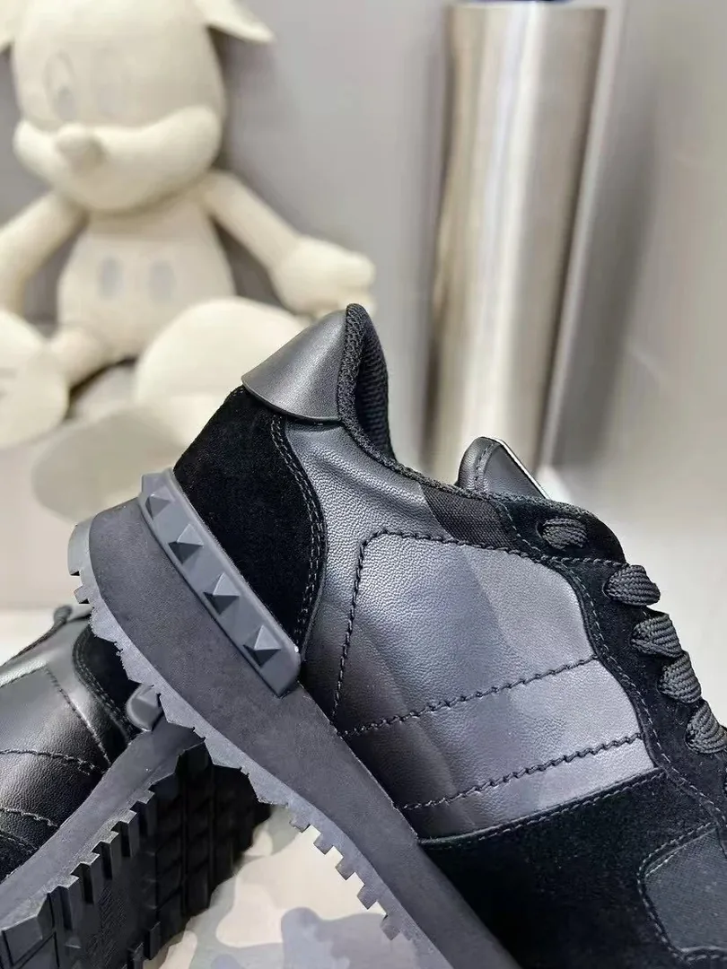 Valentino Rockrunner Black Sneakers — Photo 3