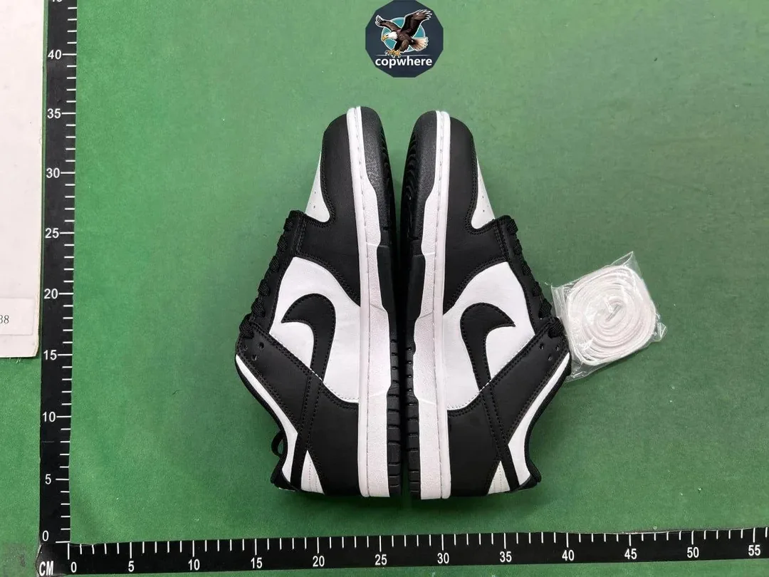 Black White Nike Dunk Sneakers — QC