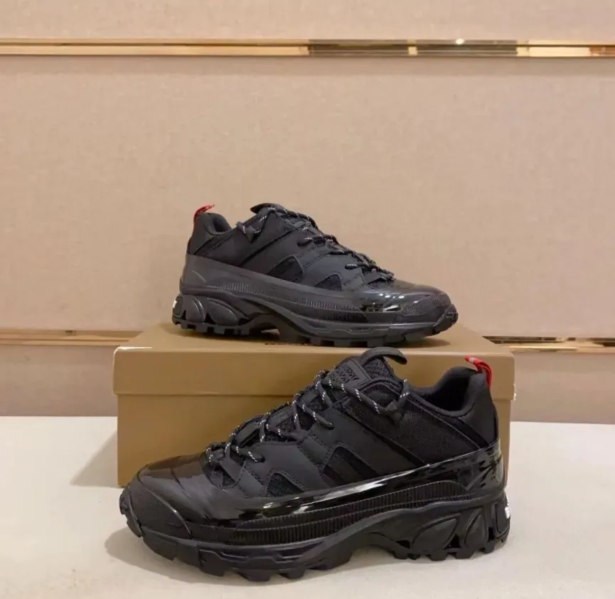 Burberry Arthur Sneakers — photo 4