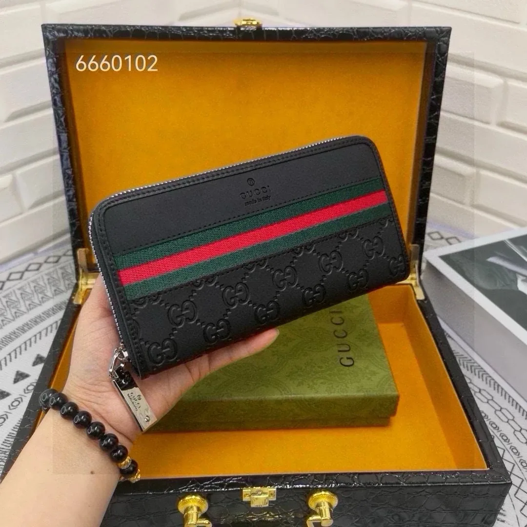 Gucci Leather Wallet — photo 2