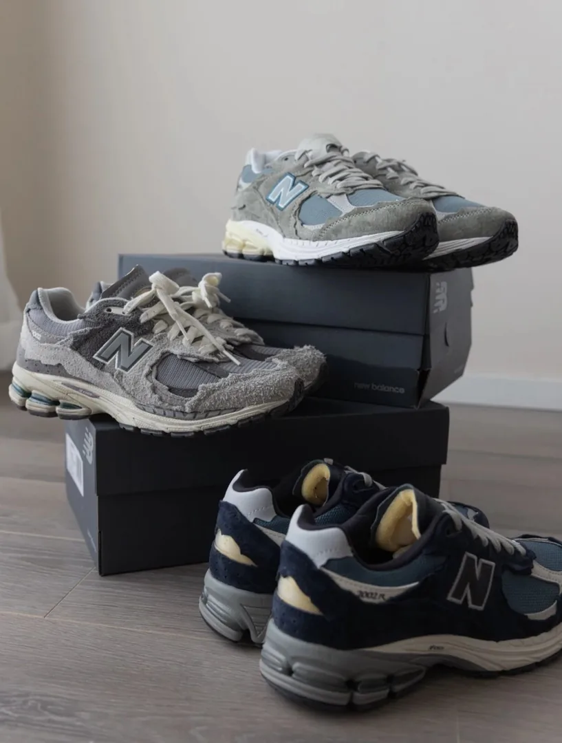 New Balance 2002 Sneakers — QC