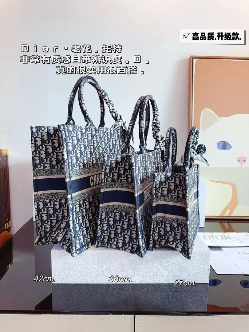 Dior Leather Tote Bag — photo 7