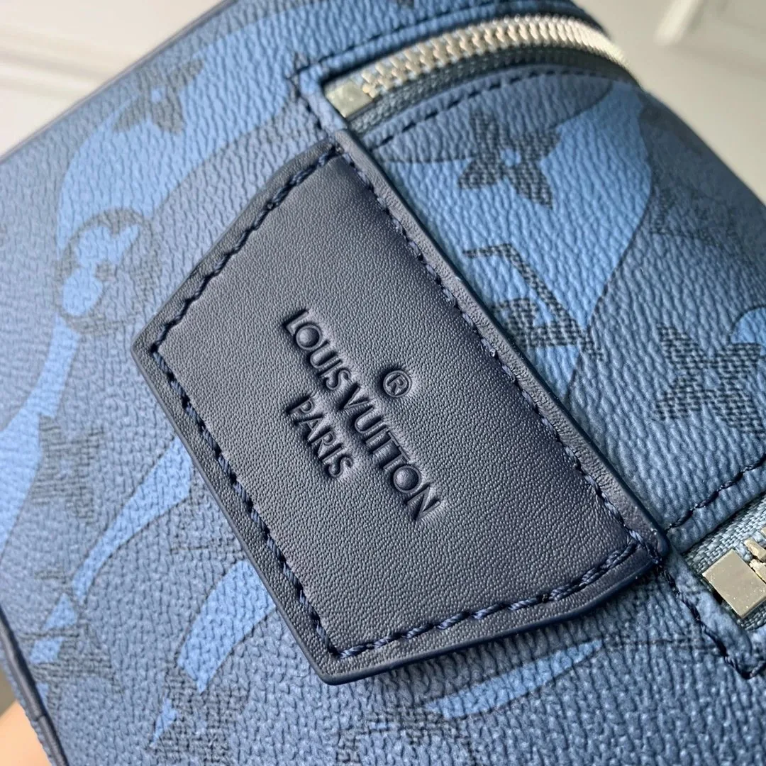 Louis Vuitton Dopp Kit Toiletry Bag — photo 7