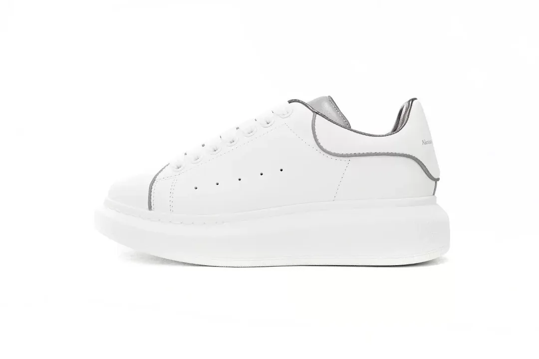 Alexander McQueen Oversized Sneaker White Trainers — Photo 9