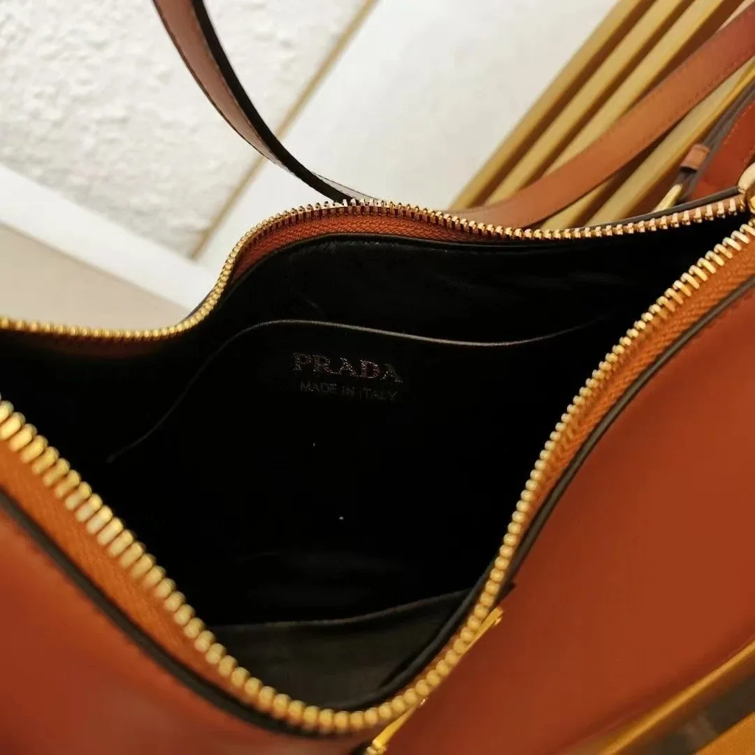 Leather Shoulder Bag — Photo 10