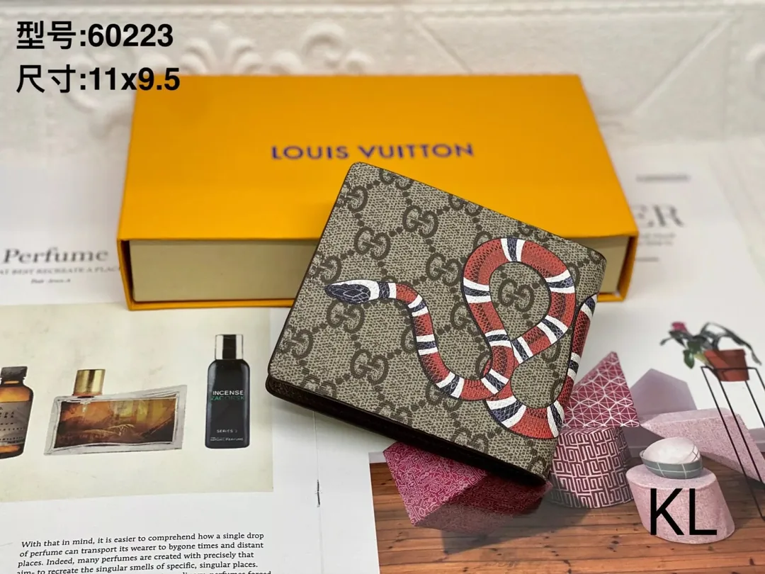 Designer Leather Wallet — photo 3