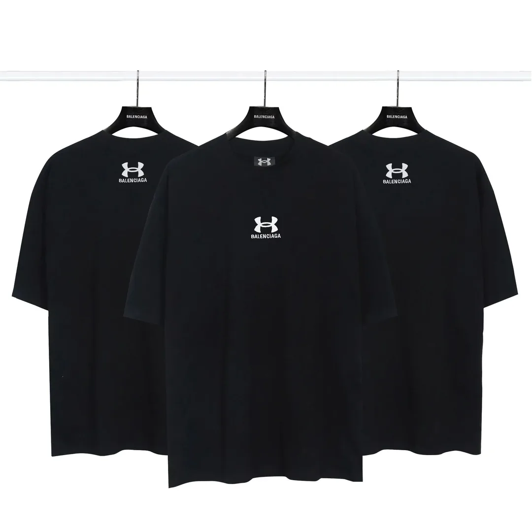 Balenciaga Logo Print T-Shirt Collection — Photo 4