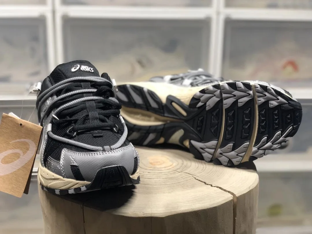Asics Gel-Kahana Camo Trail Runners — Photo 6