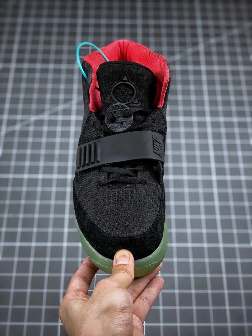Nike Air Yeezy 1 NRG Low-Top Sneakers — photo 12