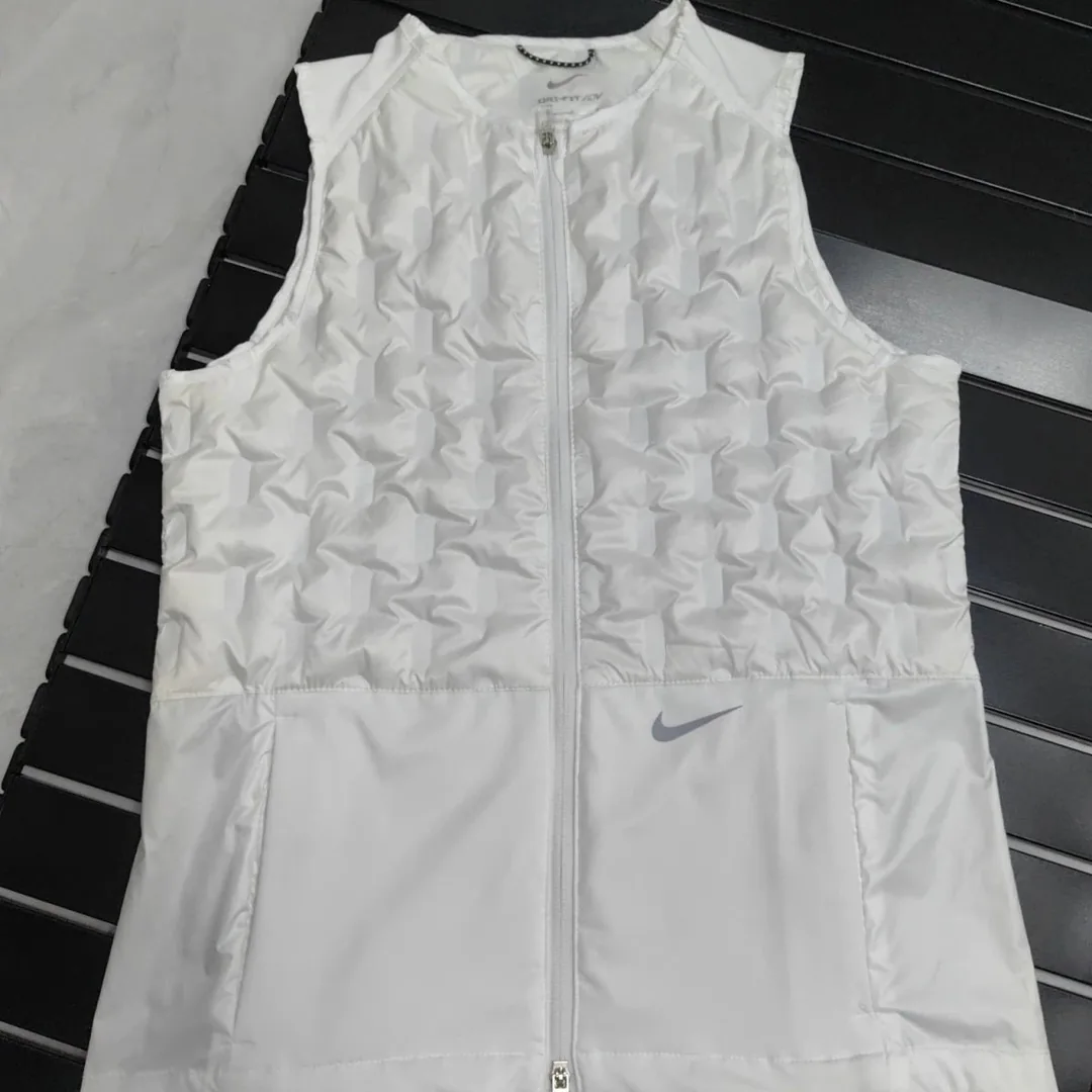 Lightweight Down Vest — photo 2