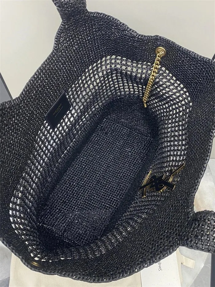 Saint Laurent Leather Shoulder Bag — photo 5