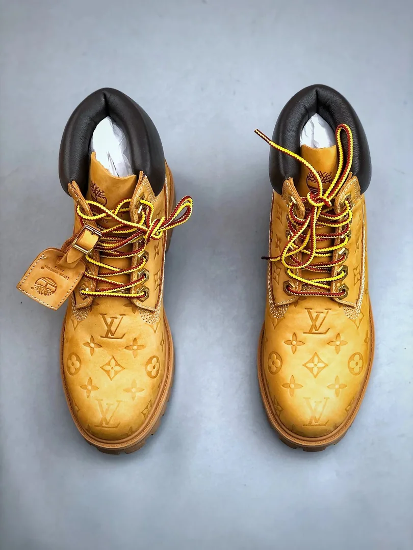 Louis Vuitton LV x Timberland Boot White Grey Print Sneakers — QC