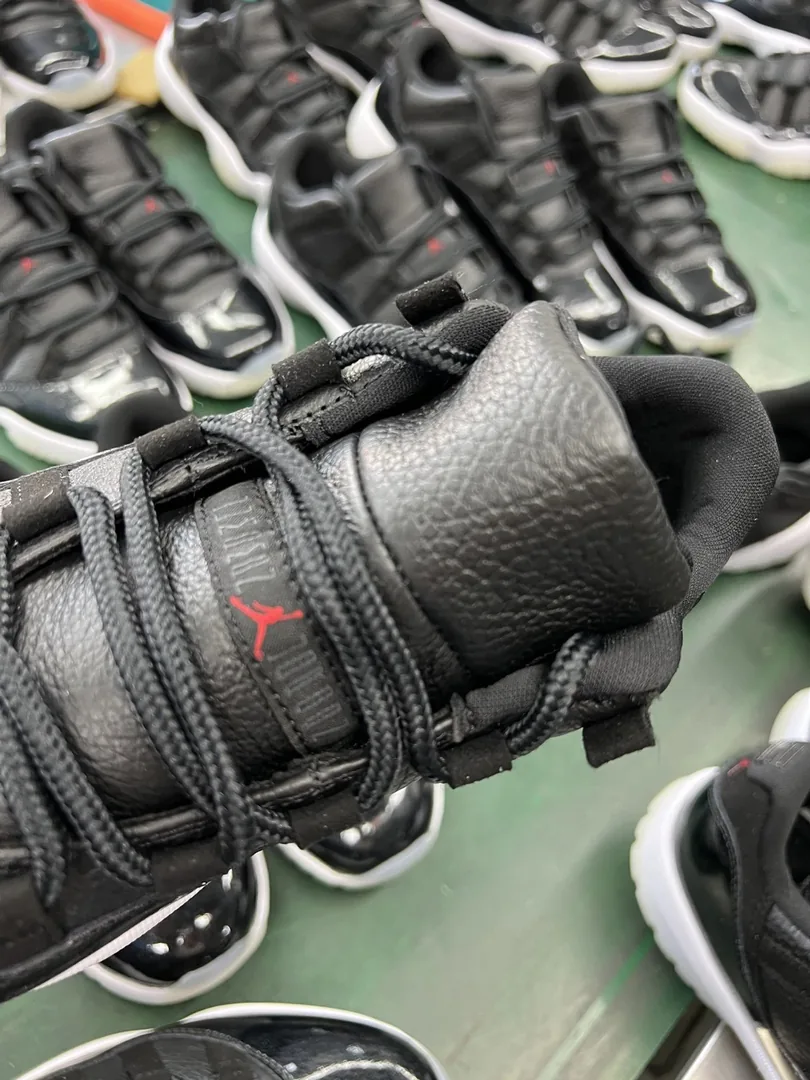 Air Jordan 11 Low Camo — QC