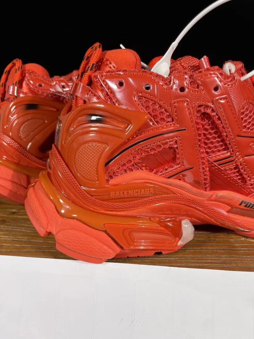 Balenciaga Runner White Low-Top Runners — Photo 6