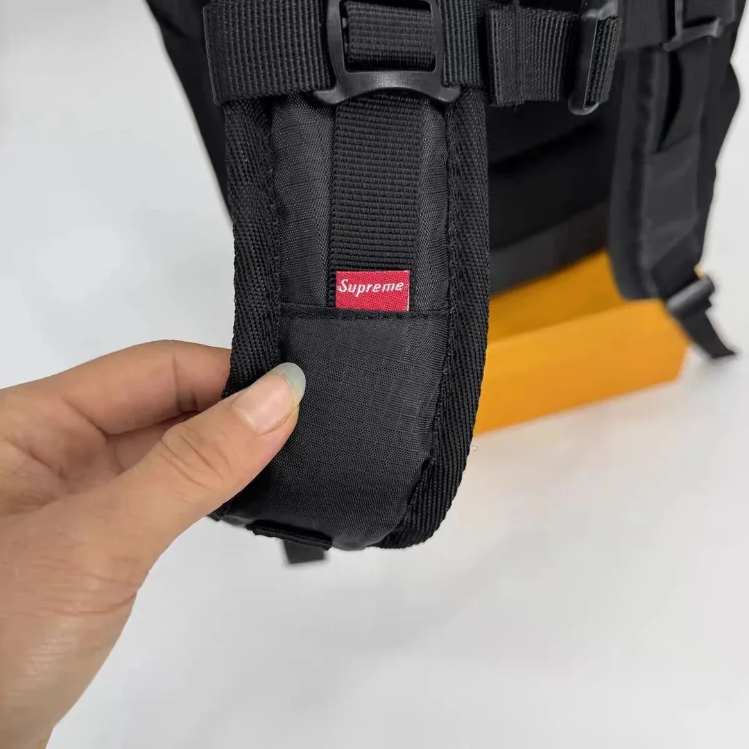 Supreme Large Backpack — Photo 6