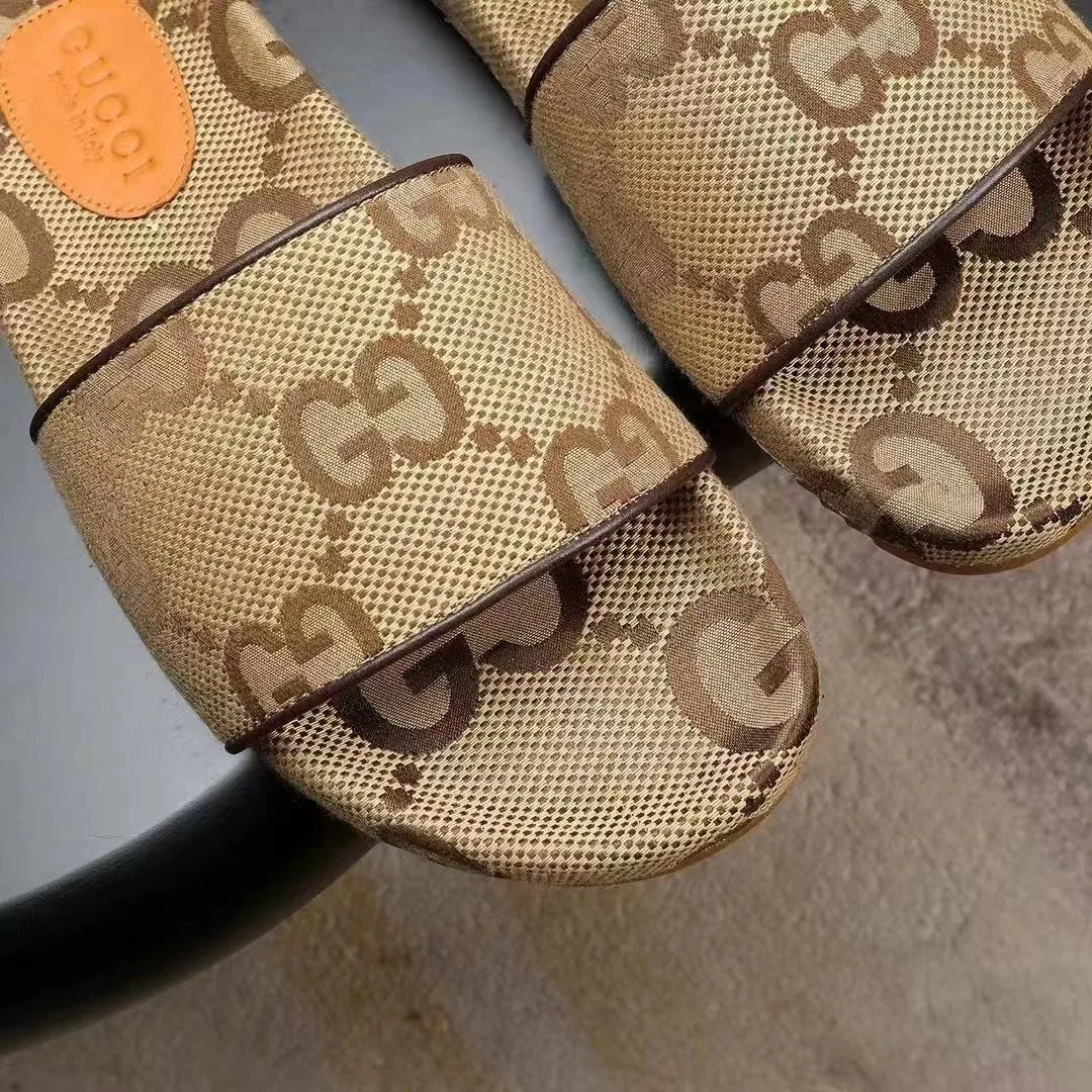 Maxi Canvas Slides — QC