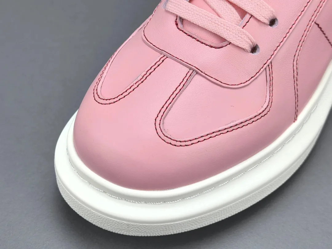 Alexander McQueen Oversized Sneaker Beige Calfskin Round-Toe — photo 7