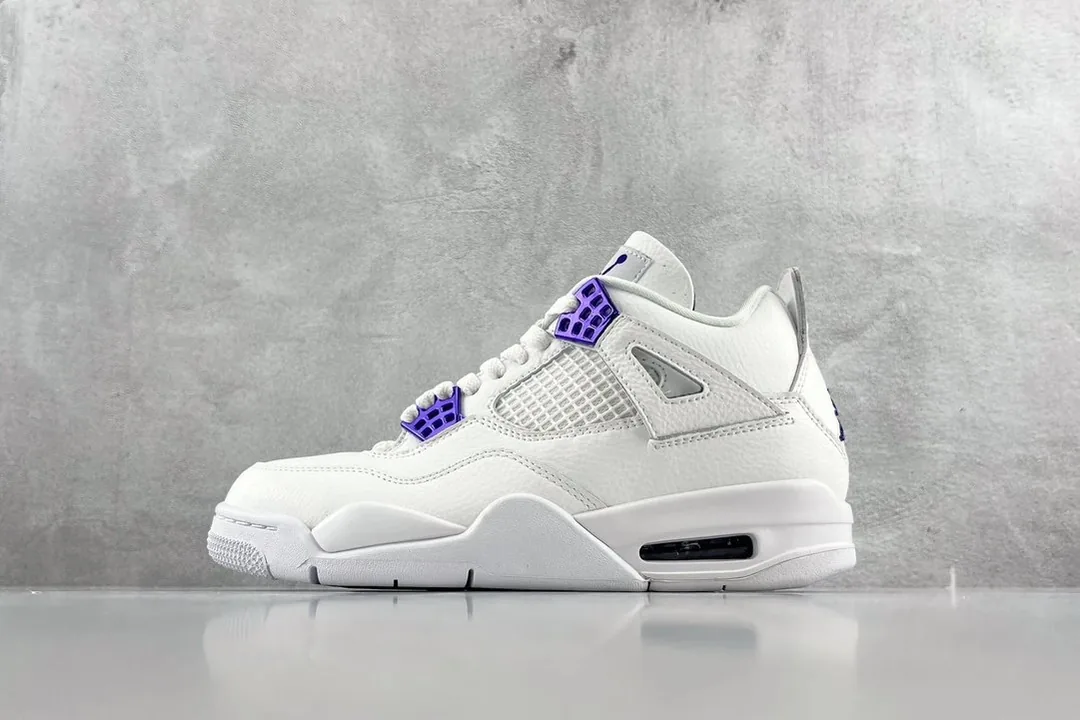 Air Jordan 4 Metallic Pack — Photo 8
