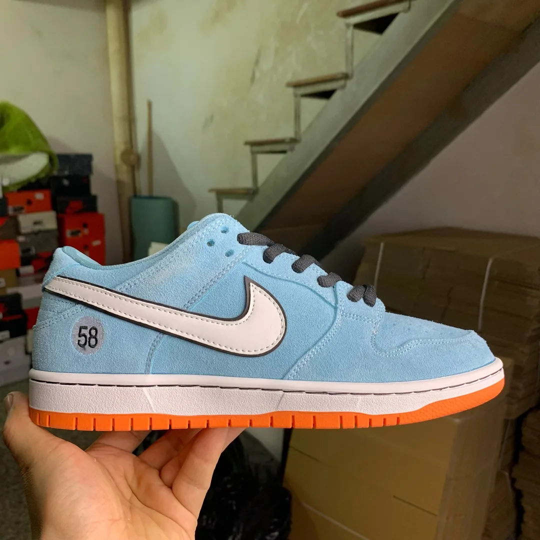 Nike Dunk Skate Shoes — Photo 5