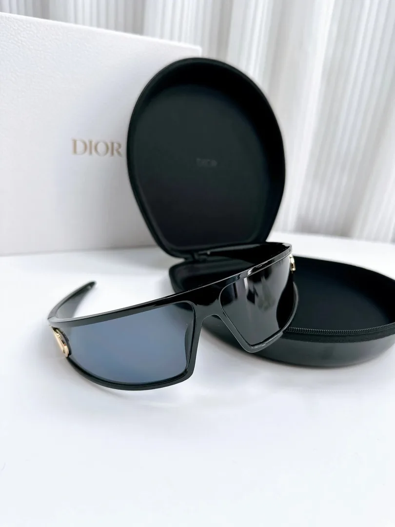 M1U Sunglasses — photo 8